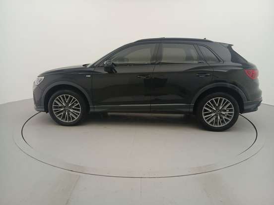 AUDI-Q3-2023