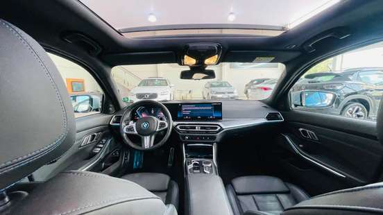 BMW-330e-2022