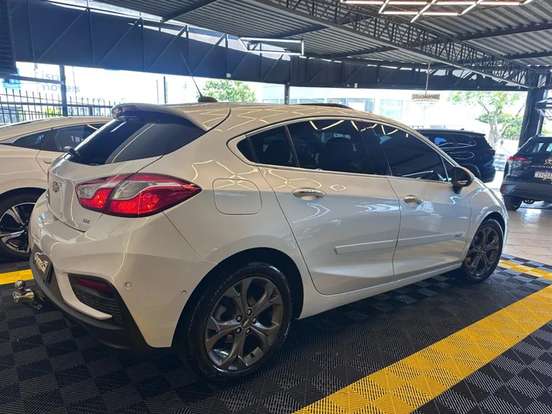 CHEVROLET-CRUZE-2017