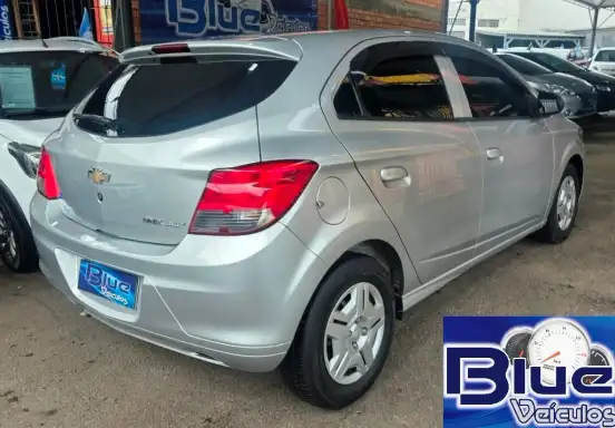 CHEVROLET-ONIX-2016