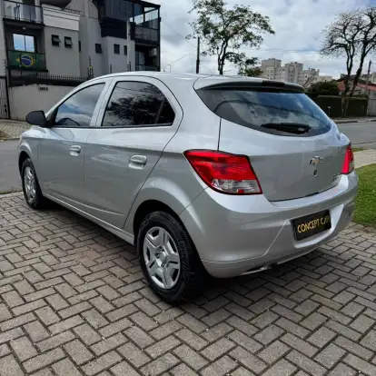 CHEVROLET-ONIX-2014