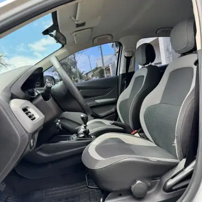 CHEVROLET-ONIX-2014
