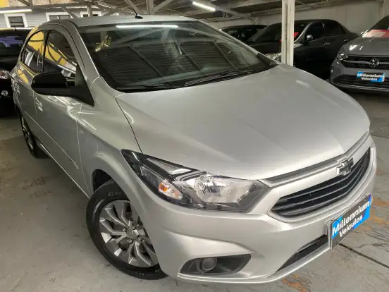 CHEVROLET-ONIX-2018