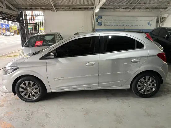 CHEVROLET-ONIX-2018
