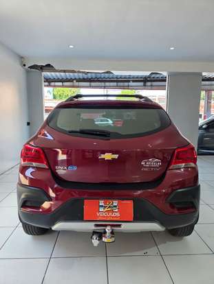 CHEVROLET-ONIX-2018