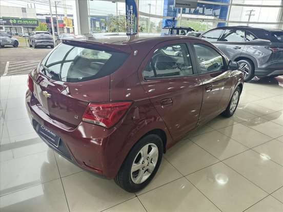 CHEVROLET-ONIX-1.4 MPFI LT 8V FLEX 4P AUTOMÁTICO CHEVROLET-ONIX-2018