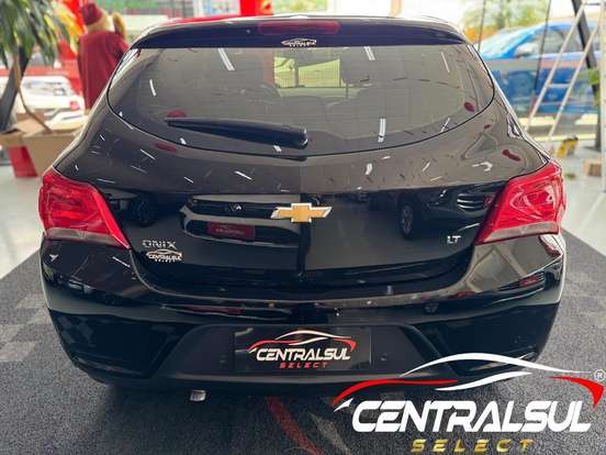 CHEVROLET-ONIX-2019
