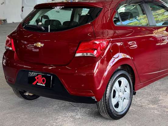 CHEVROLET-ONIX-1.4 MPFI LT 8V FLEX 4P MANUAL CHEVROLET-ONIX-2019