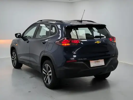 CHEVROLET-TRACKER-2024