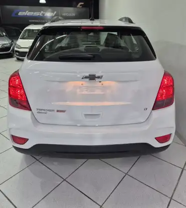 CHEVROLET-TRACKER-2018