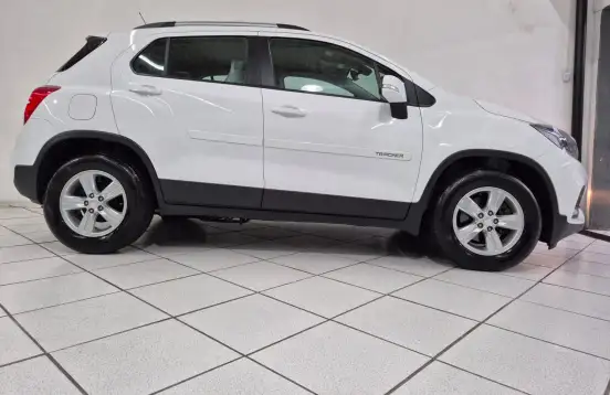CHEVROLET-TRACKER-2018