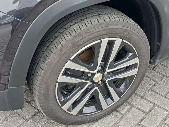 CHEVROLET-TRACKER-2025