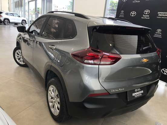 CHEVROLET-TRACKER-2024
