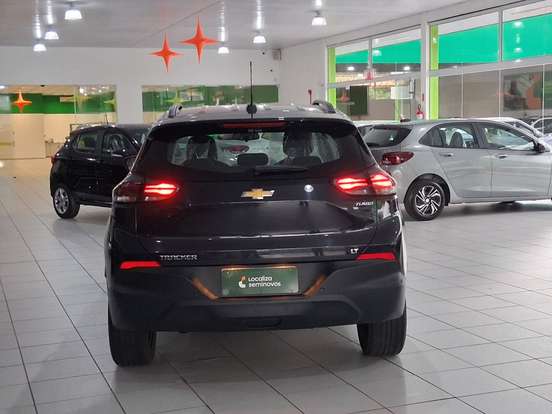 CHEVROLET-TRACKER-2025