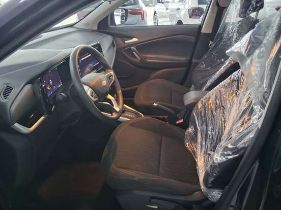 CHEVROLET-TRACKER-2025