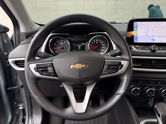 CHEVROLET-TRACKER-2023