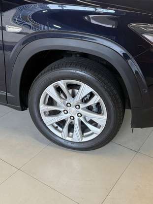 CHEVROLET-TRACKER-2023