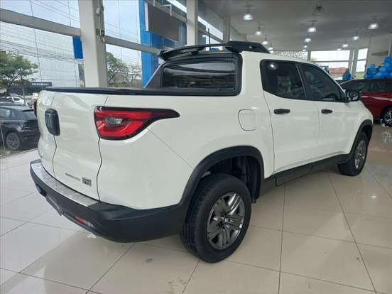 FIAT-TORO-2023