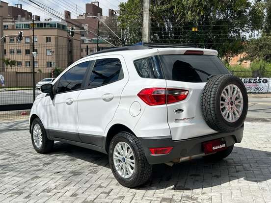 FORD-ECOSPORT-2014