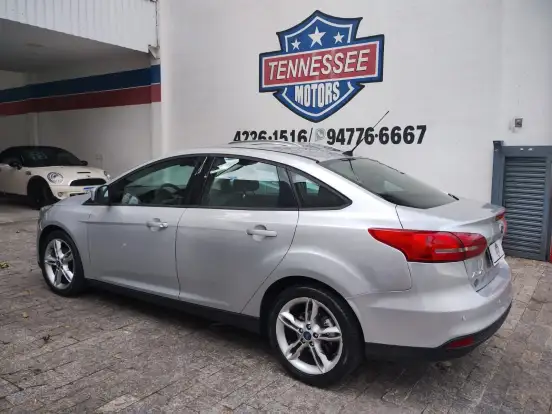 FORD-FOCUS-2.0 SE SEDAN 16V FLEX 4P POWERSHIFT FORD-FOCUS-2015