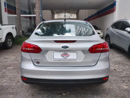 FORD-FOCUS-2.0 SE SEDAN 16V FLEX 4P POWERSHIFT FORD-FOCUS-2015