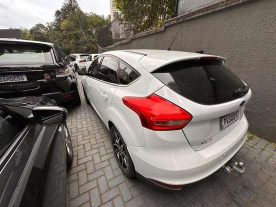 FORD-FOCUS-2.0 SE 16V FLEX 4P POWERSHIFT FORD-FOCUS-2015