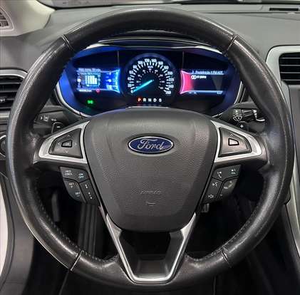 FORD-FUSION-2012