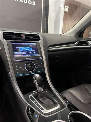 FORD-FUSION-2012