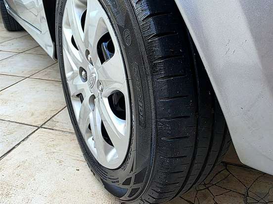 FORD-KA-1.0 TI-VCT FLEX SE MANUAL FORD-KA-2015