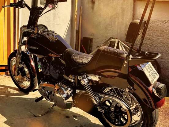 HARLEY-DAVIDSON-DYNA SUPER GLIDE CUSTOM HARLEY-DAVIDSON-DYNA SUPER GLIDE CUSTOM-2011