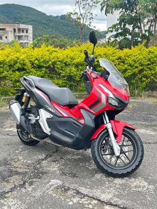 HONDA-ADV-2023