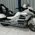 HONDA GL 1800 GOLD WING HONDA GL 1800 GOLD WING