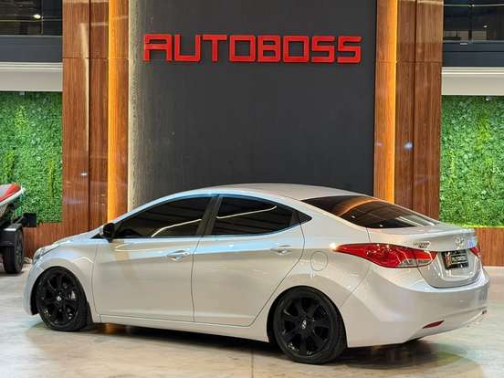 HYUNDAI-ELANTRA-2011