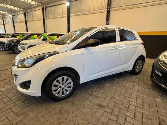 HYUNDAI-HB20-2012