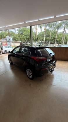 HYUNDAI-HB20-2016