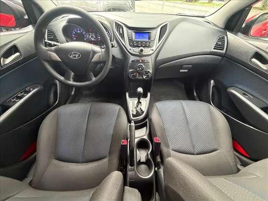 HYUNDAI-HB20-2013