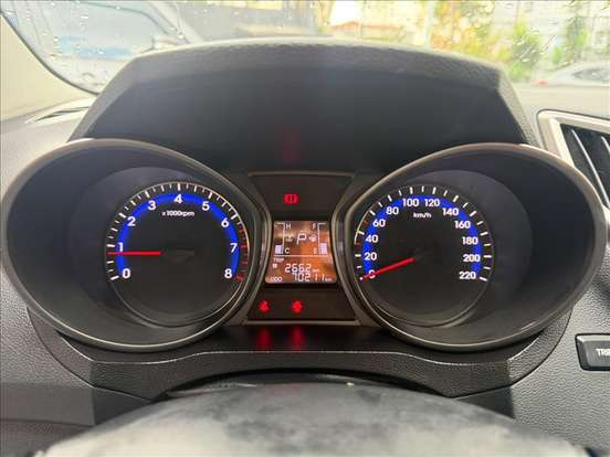 HYUNDAI-HB20-2013