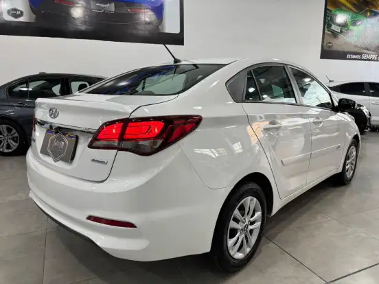 HYUNDAI-HB20S-1.6 COMFORT PLUS 16V FLEX 4P AUTOMÁTICO HYUNDAI-HB20S-2017