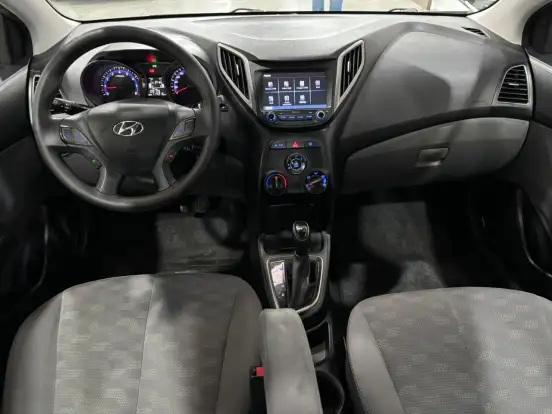 HYUNDAI-HB20S-2017