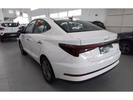 HYUNDAI-HB20S-2025
