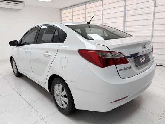 HYUNDAI-HB20S-2015