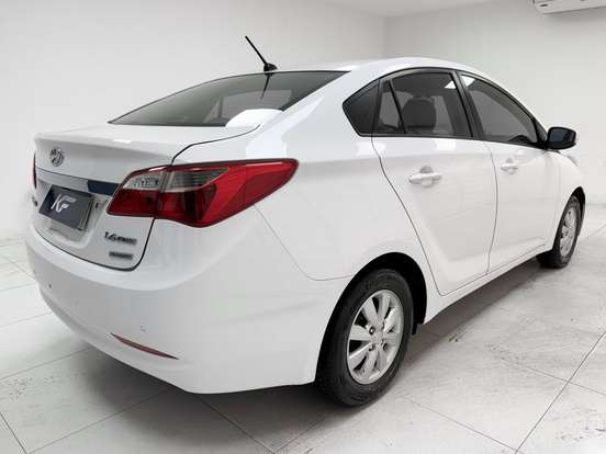 HYUNDAI-HB20S-1.6 COMFORT PLUS 16V FLEX 4P AUTOMÁTICO HYUNDAI-HB20S-2015