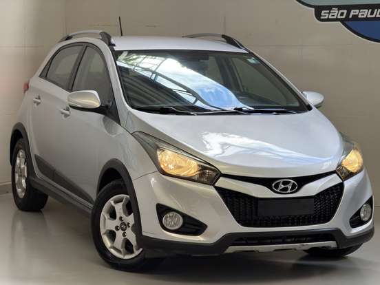 HYUNDAI-HB20X-2013