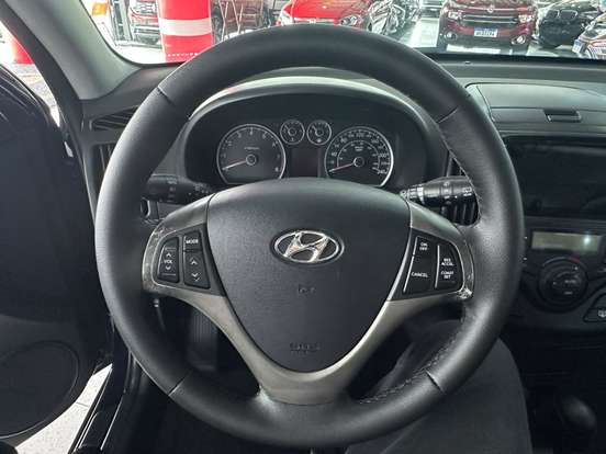 HYUNDAI-I30-2.0 MPFI GLS 16V GASOLINA 4P AUTOMÁTICO HYUNDAI-I30-2010