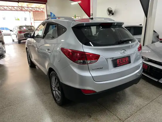 HYUNDAI-IX35-2.0 MPI 4X2 16V FLEX 4P AUTOMÁTICO HYUNDAI-IX35-2012