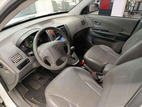 HYUNDAI-TUCSON-2.0 MPFI GLS 16V 143CV 2WD FLEX 4P AUTOMÁTICO HYUNDAI-TUCSON-2015