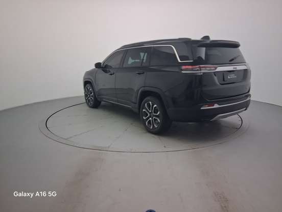 JEEP-COMMANDER-2024