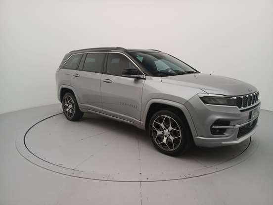 JEEP-COMMANDER-2024