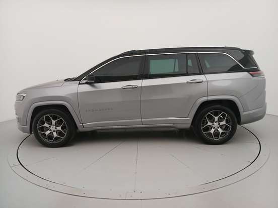 JEEP-COMMANDER-2024