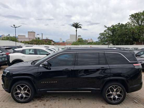 JEEP-COMMANDER-2024